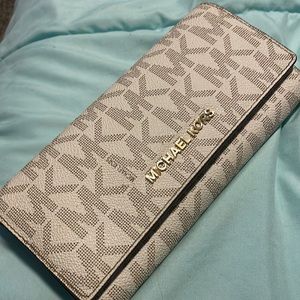 Beige & white Michael Kors wallet used